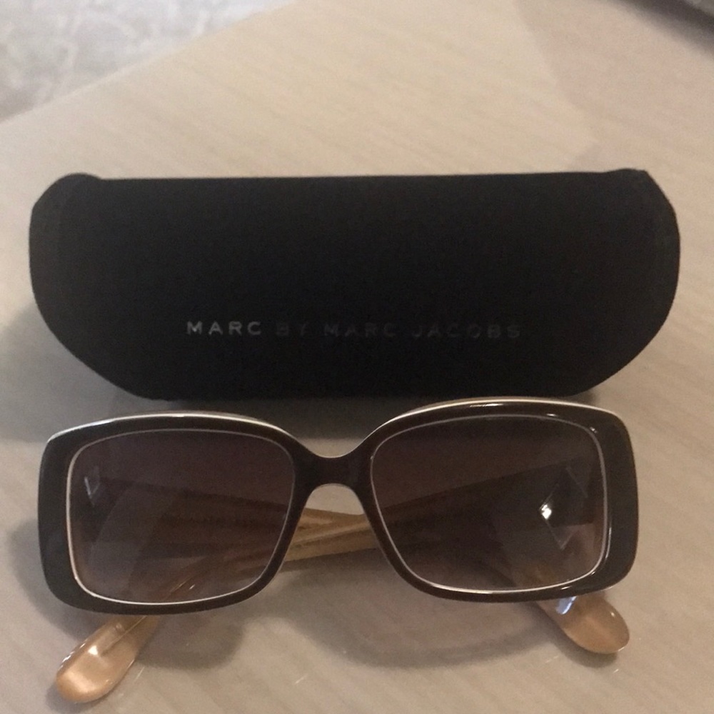 Marc by Marc Jacobs sunflowers with case
